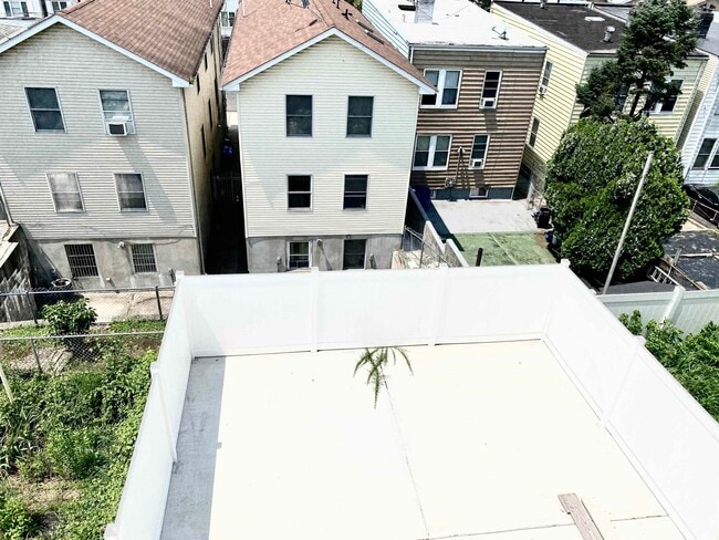 Building Photo - 517 Liberty Ave