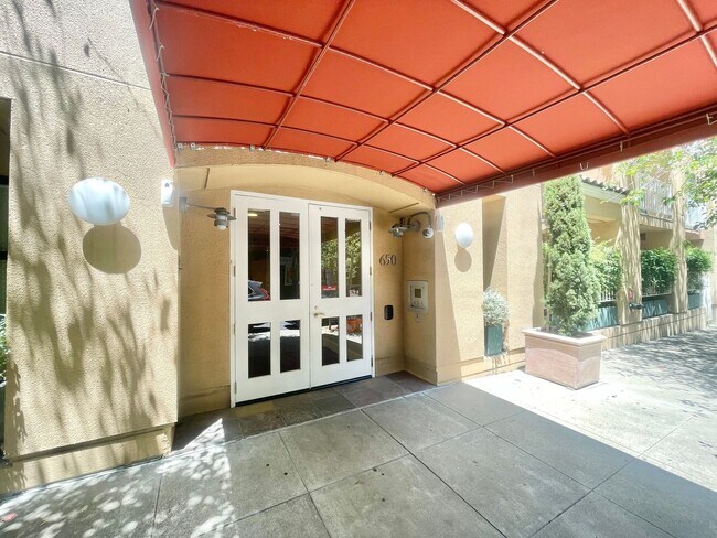 Building Photo - 2BR/2BA North Beach Condo W/Private, Huge Terrace, Parking! In-Unit Laundry! Storage! PROGRESSIVE