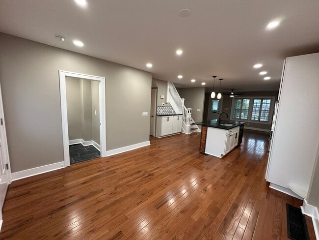 Building Photo - Deming Ave 2697-2699 NSLLC