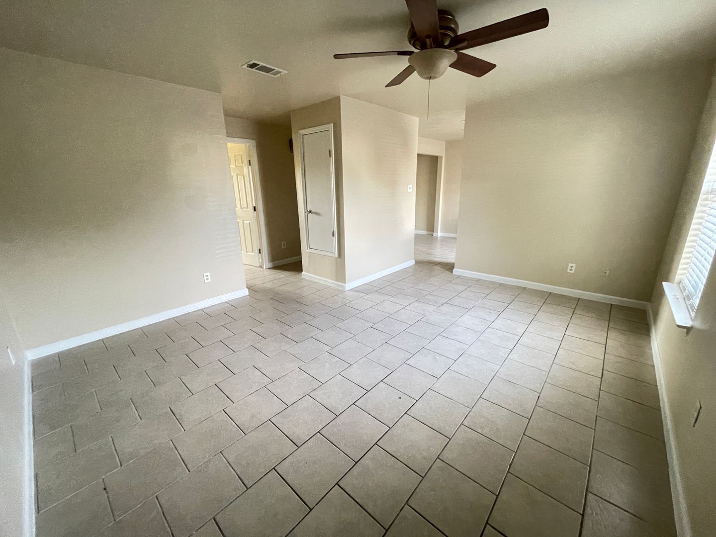 Building Photo - 1705 Cedarhill Dr