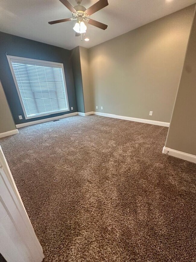 Building Photo - 2015 Dorsey Ct