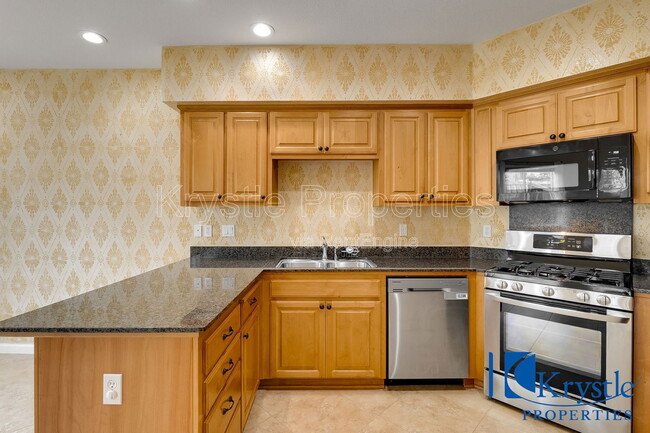 Building Photo - 664 Julmar Cir