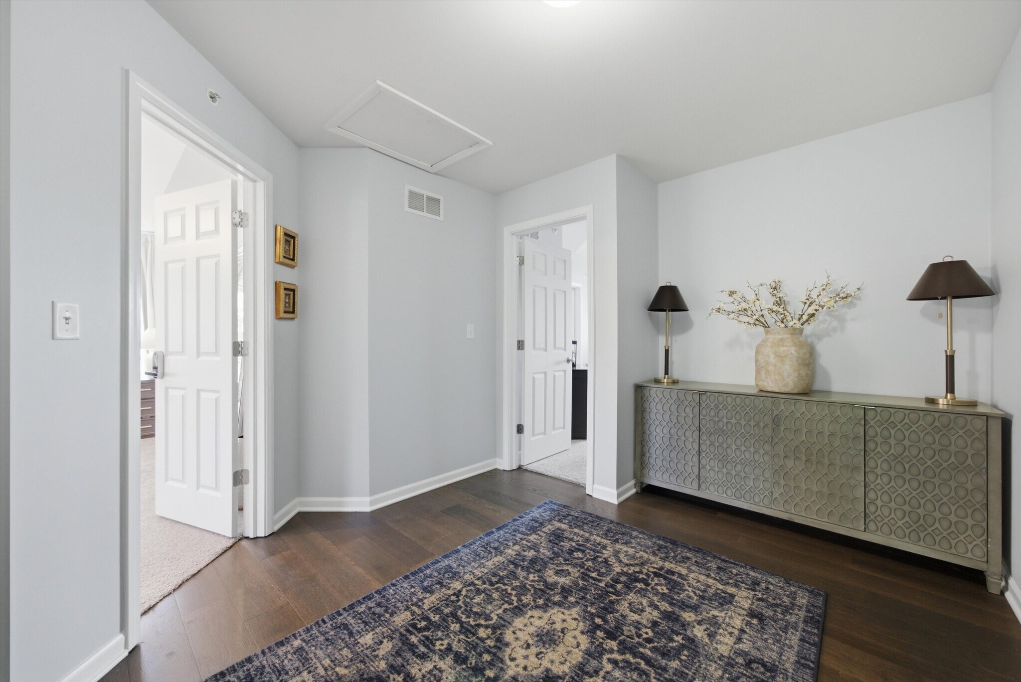 Building Photo - 130 Waterbury Cir