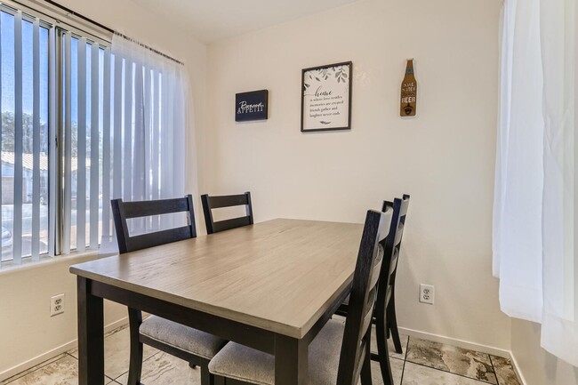 Building Photo - FULLY FURNISHED 2 bedroom condo near UNLV!