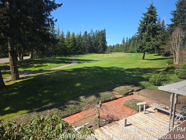 Building Photo - Twin Lakes life on a golf course -4 level home -  4 bedroom 2.5 bathroom with 2 car garage - Move...