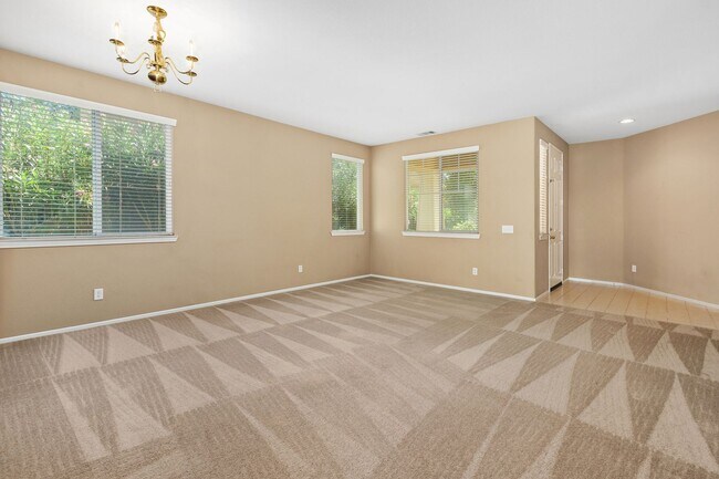 Building Photo - 46433 Vianne Ct
