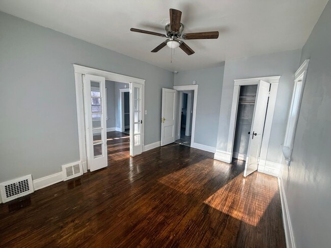 Building Photo - Welcome to your new home in the heart of Cleveland