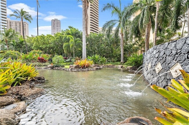 Building Photo - 1551 Ala Wai Blvd
