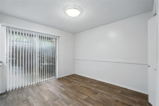 Building Photo - 302 Candlewood Ln