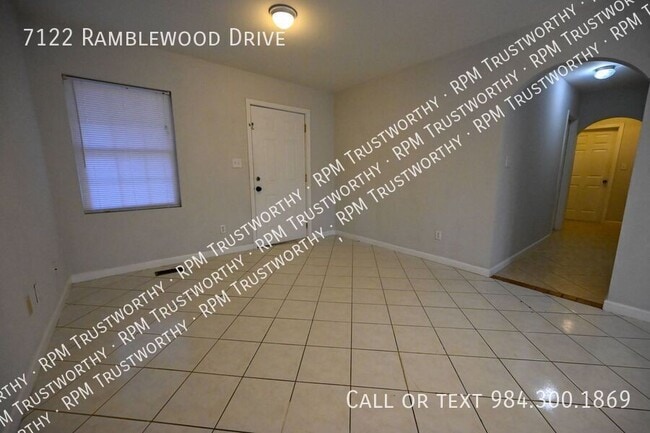 Building Photo - 7122 Ramblewood Dr