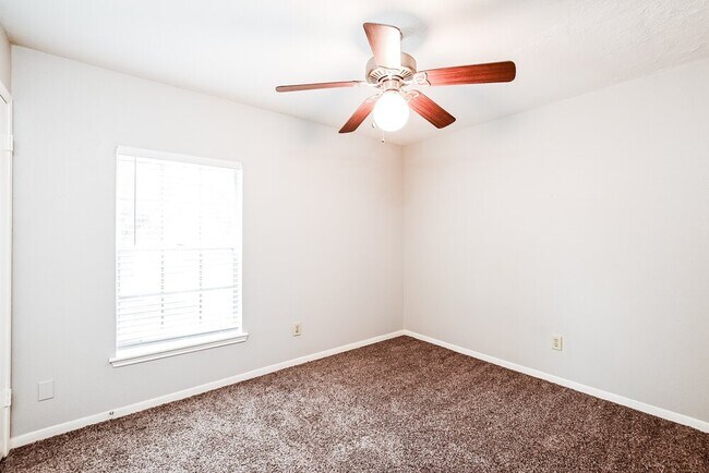 Building Photo - 10218 Ash Fork Dr