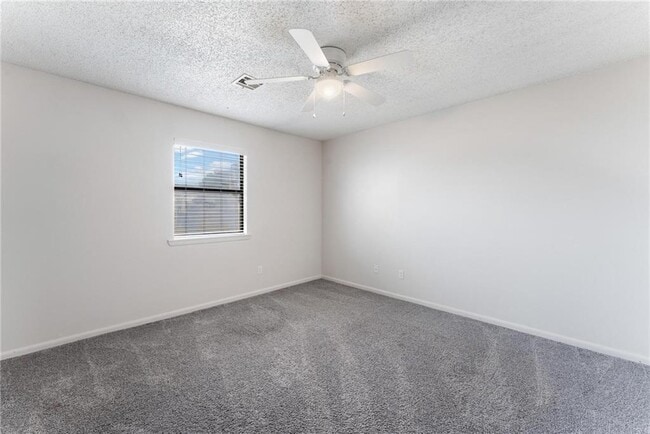 Building Photo - 153 Halleck Ln