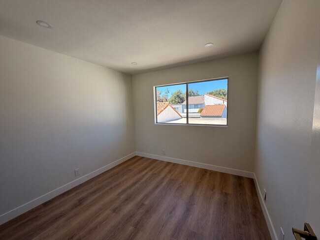 Building Photo - 275 Green Heath Pl