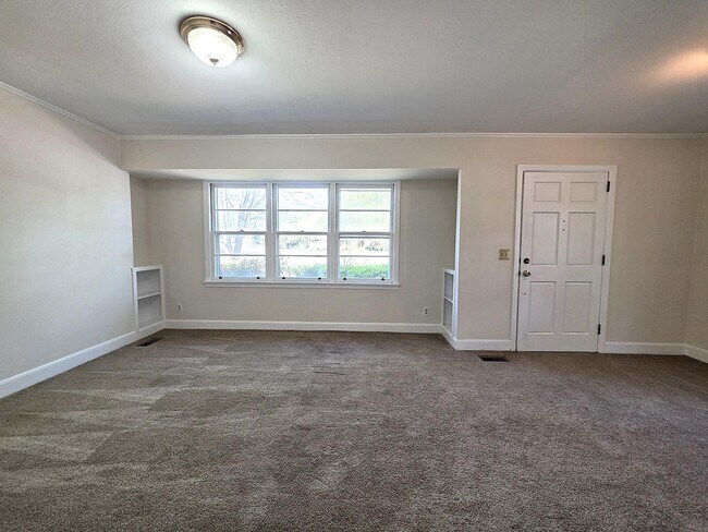 Building Photo - 232 Pinckney St