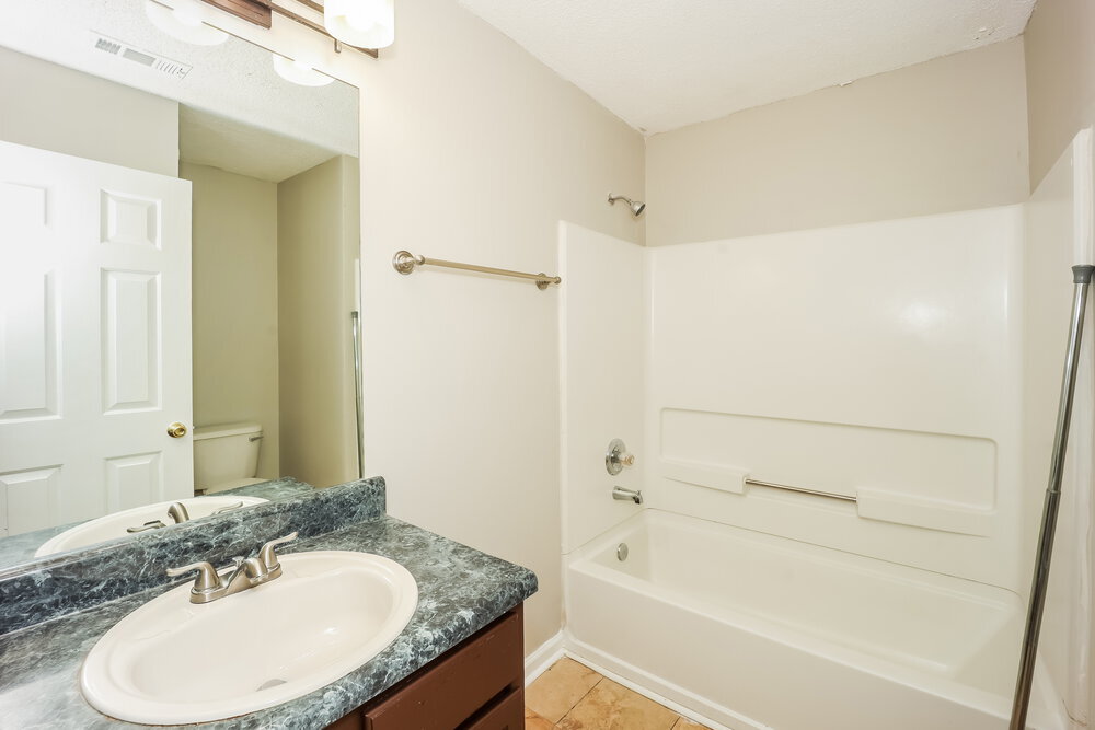 Building Photo - 725 Cherry Branch Cir