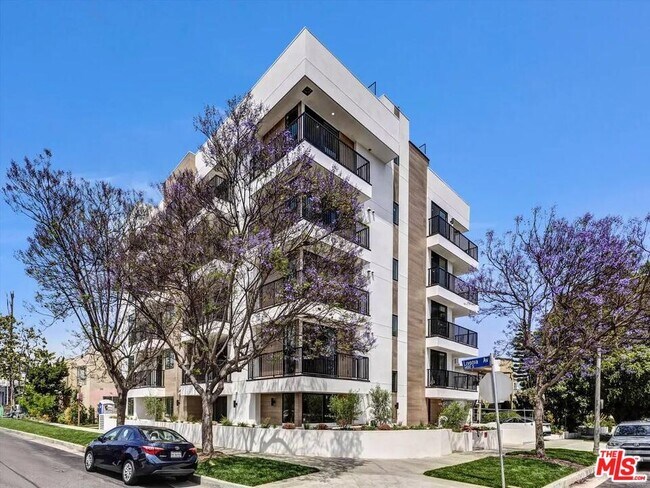 Primary Photo - 8867 Alcott St