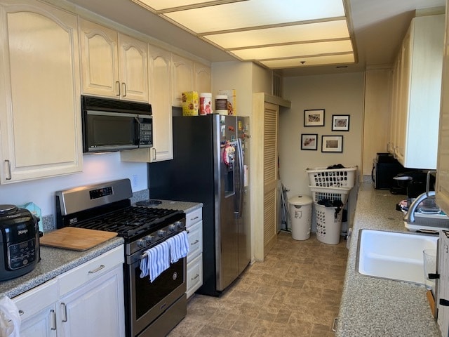 Building Photo - 8558 Chalmers Dr