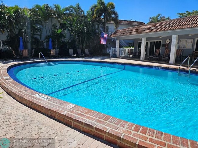 Building Photo - 669 W Oakland Park Blvd