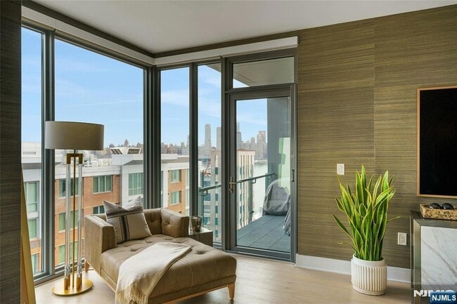 Building Photo - 9 Ave at Port Imperial