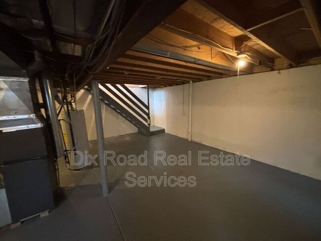 Building Photo - 1194 Poplar Hill Dr