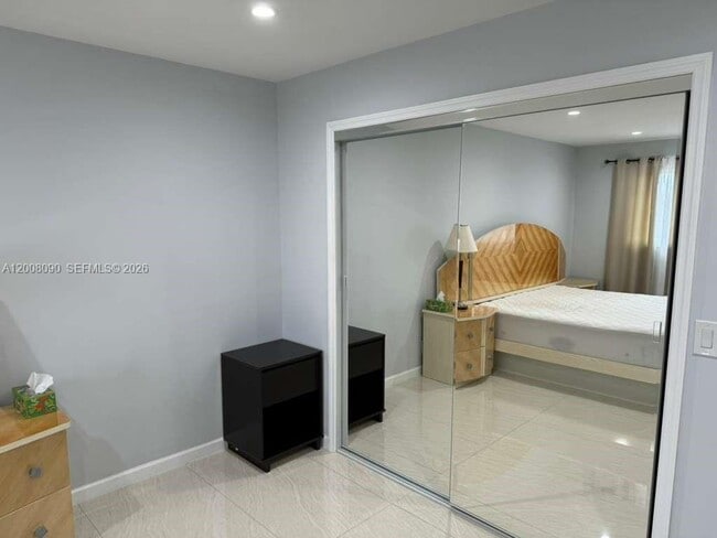 Building Photo - 2950 Griffin Rd