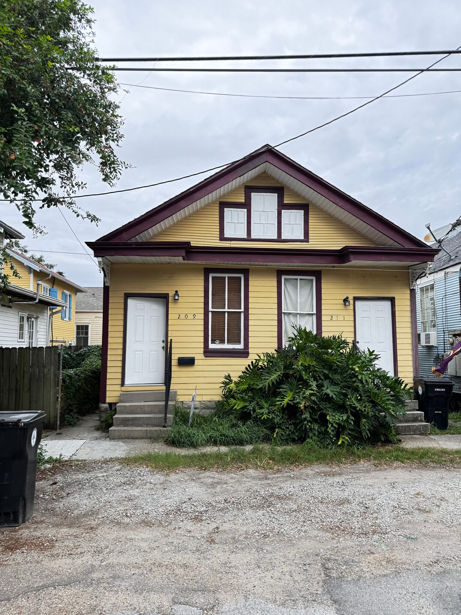 Building Photo - 209 N Bernadotte St