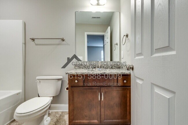 Building Photo - 714 Hahn Ct