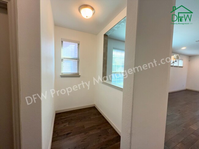 Building Photo - 3 Bed/2.5 Bath Home for Lease in Arlington – 2 Living Areas, Pool, Courts & Trails Nearby!