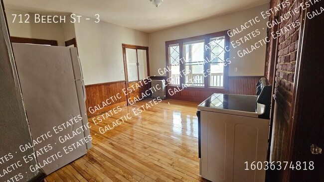Building Photo - 712 Beech St