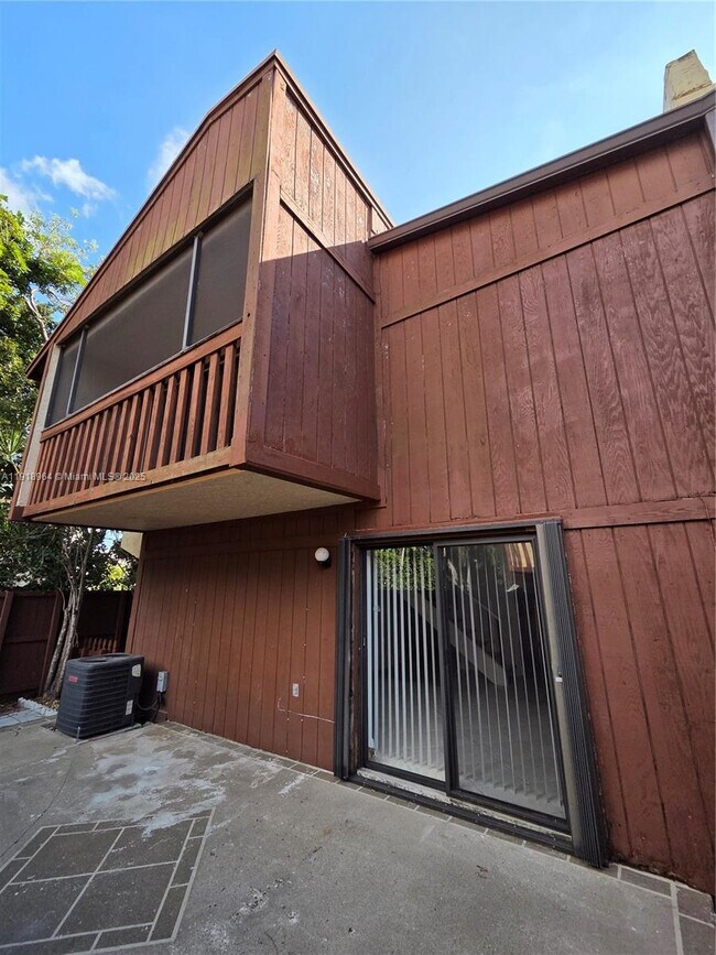 Building Photo - 7034 SW 114th Pl