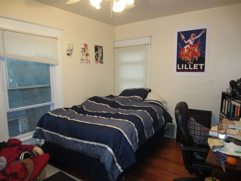 Building Photo - 1317 Rhode Island St