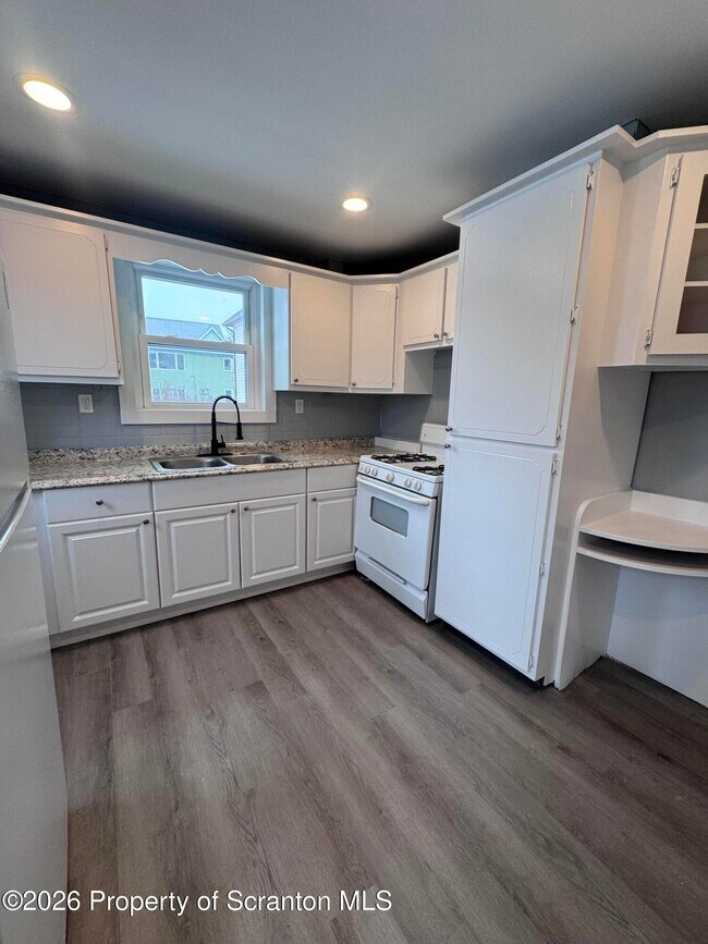 Building Photo - 1021 Wheeler Ave