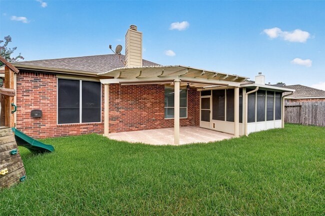 Building Photo - 24222 Lake Path Cir