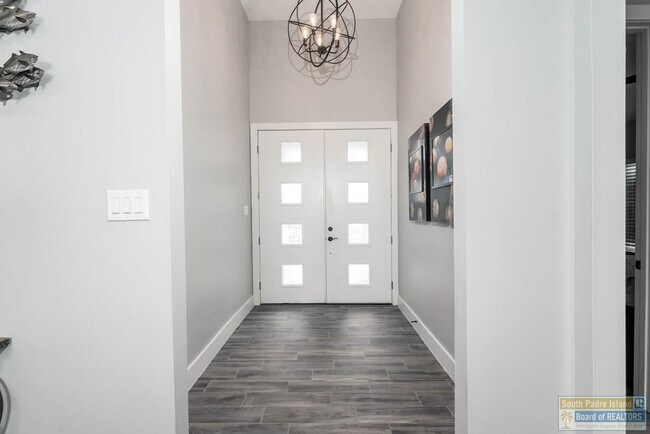 Building Photo - 86 Torrey Pines Dr