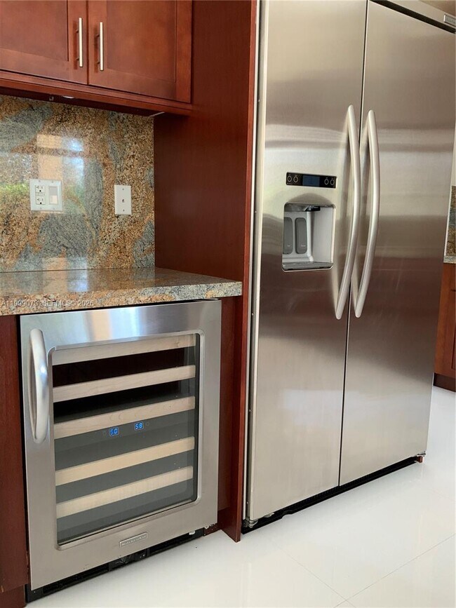 Building Photo - 12308 SW 94th Pl