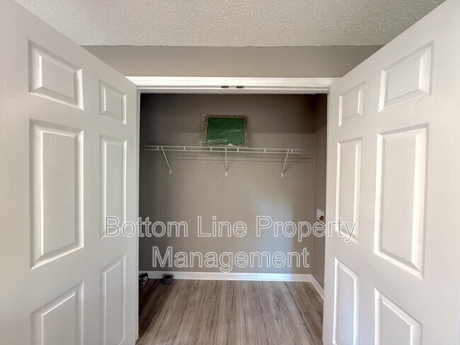 Building Photo - 1011 S Weldon St