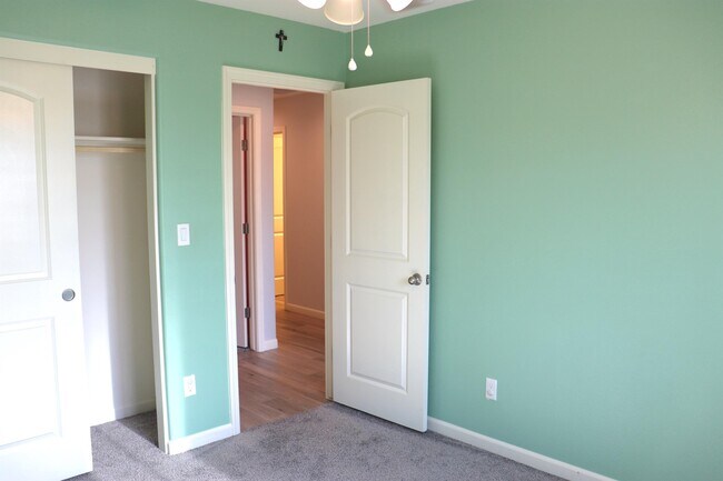 Building Photo - 1884 Clover Drive