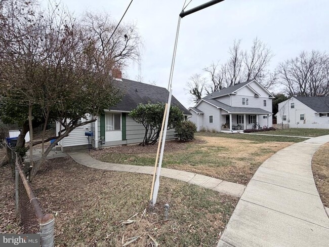 Building Photo - 2207 Luzerne Ave