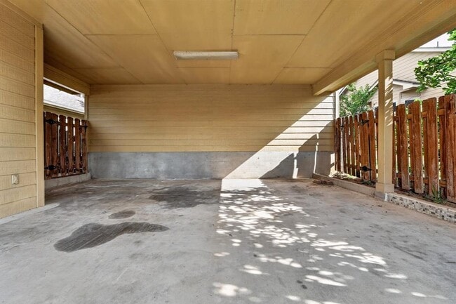 Building Photo - 5625 Signal Point