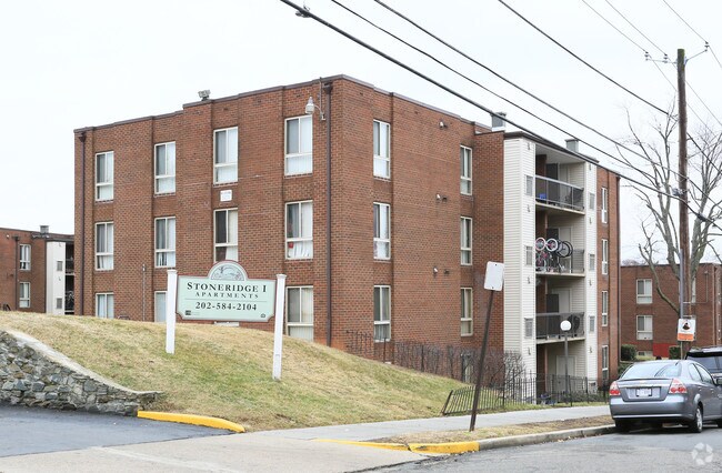 Building Photo - Stoneridge Apartments