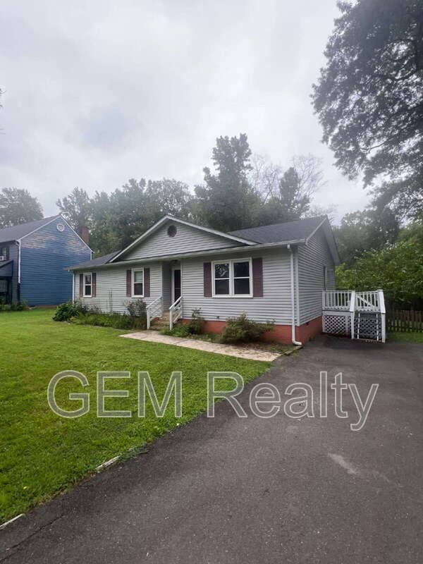 Building Photo - 607 Casey Pl