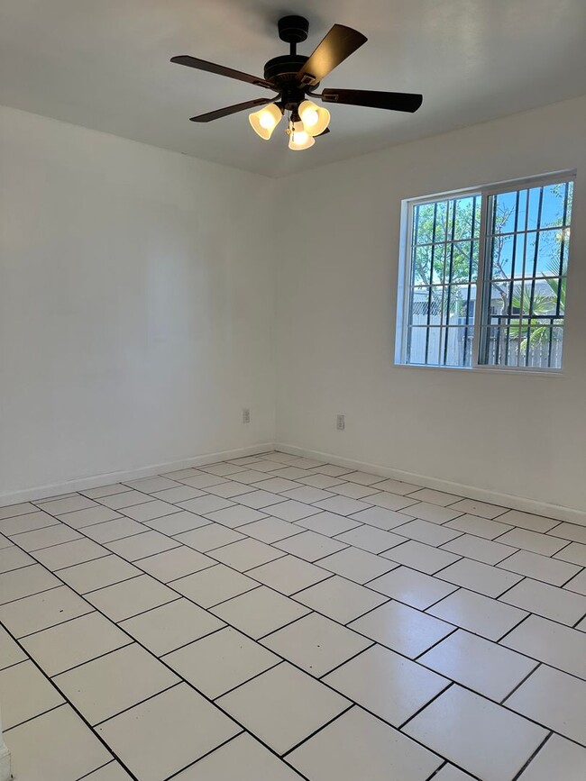 Building Photo - Conveniently Located Home in Modesto