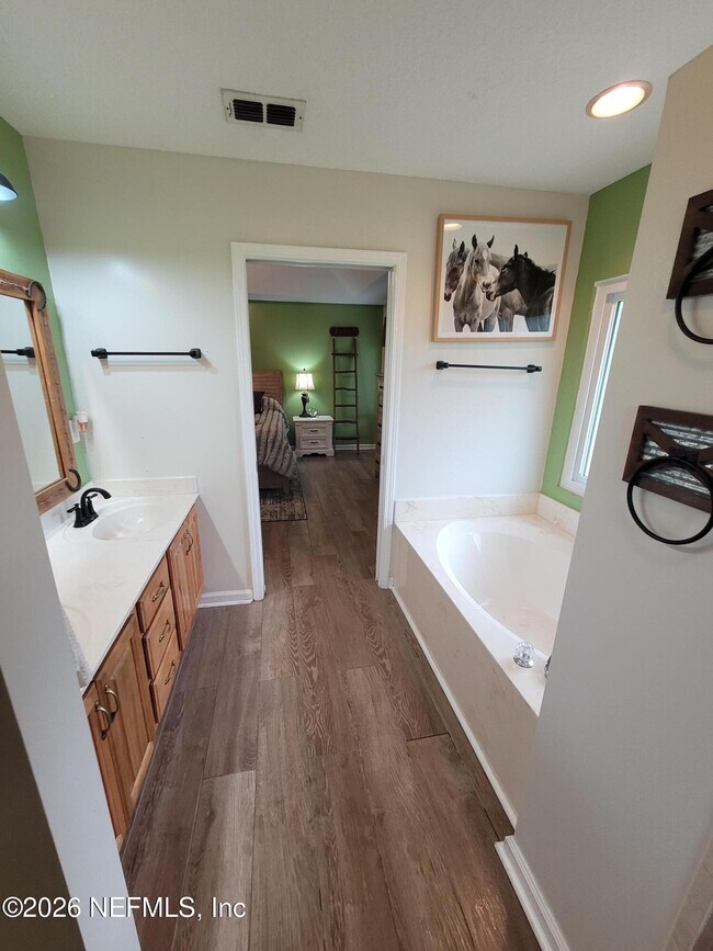 Building Photo - 906 County Rd 217