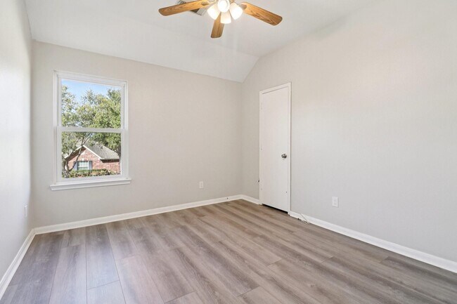 Building Photo - 16546 Cypress Thicket Dr