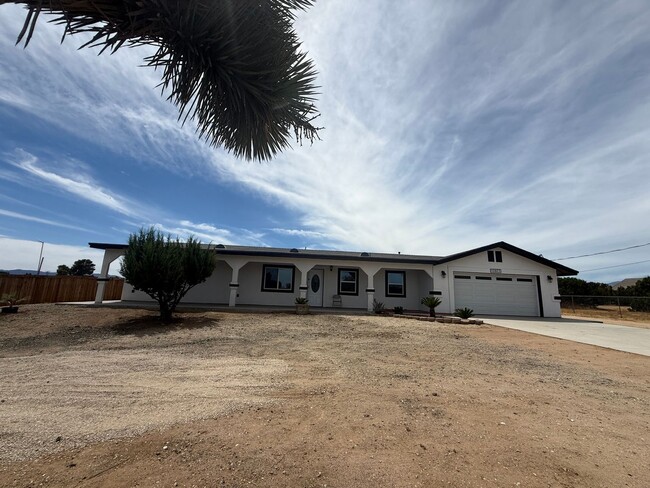 Building Photo - 12977 Cactus St