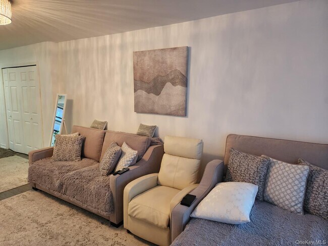 Building Photo - 61-55 98th St