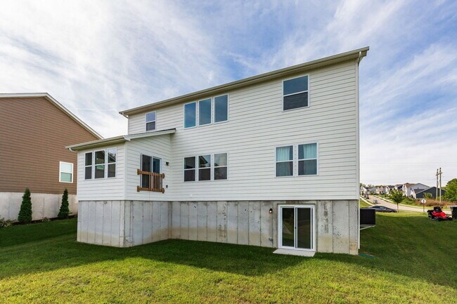 Building Photo - 144 Hanford Ln
