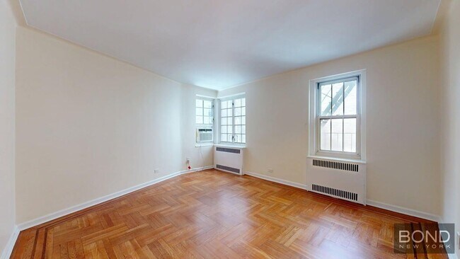 Primary Photo - 1 Jane St