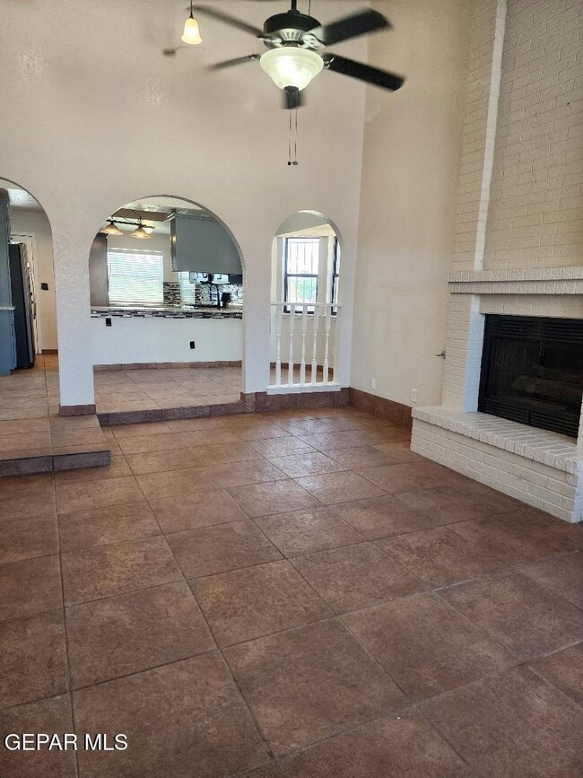 Building Photo - 11300 Crater Lake Ave