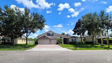 Building Photo - 5-Bedroom Pool Home within Chapman Cove in...